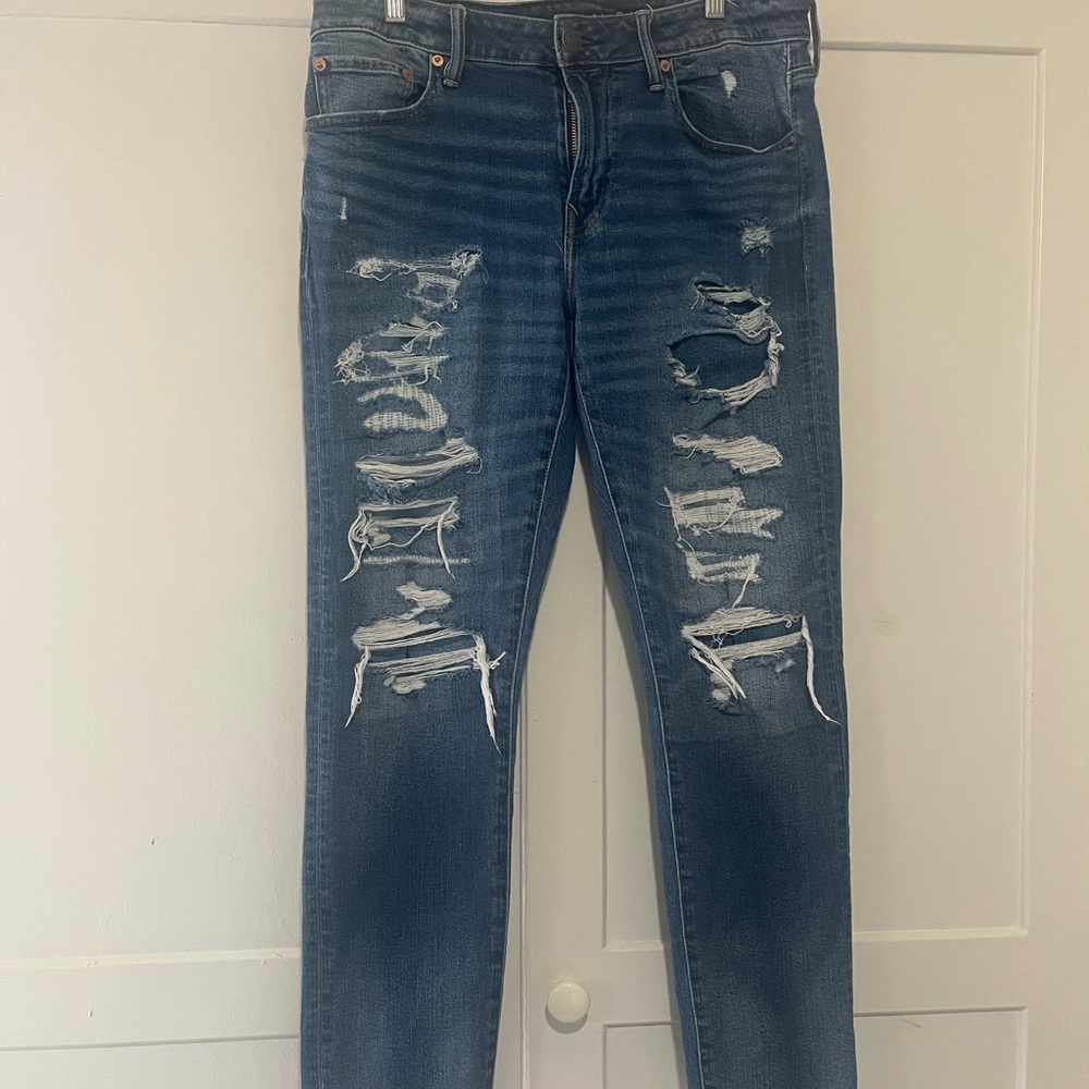 American Eagle Men’s Athletic Skinny Size 32 x 30 Distressed Blue Jeans